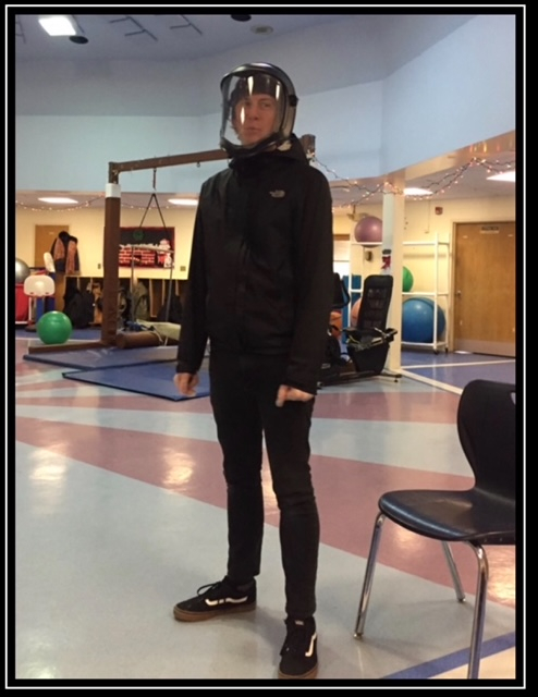 Daniels Schiels sporting a protective mask